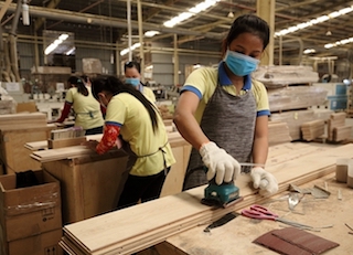 Cần ngăn chặn sự phá sản của doanh nghiệp trước ảnh hưởng của dịch Covid-19