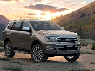 Đối thủ của Hyundai Santa Fe, Toyota Fortuner giảm giá sốc tại VN