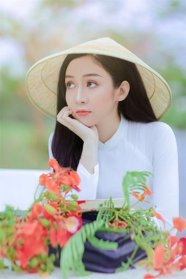 Hoa khôi 10x trường HUTECH nhớ thương mùa hoa phượng - 2 Hoa khôi 10x trường HUTECH nhớ thương mùa hoa phượng - 2
