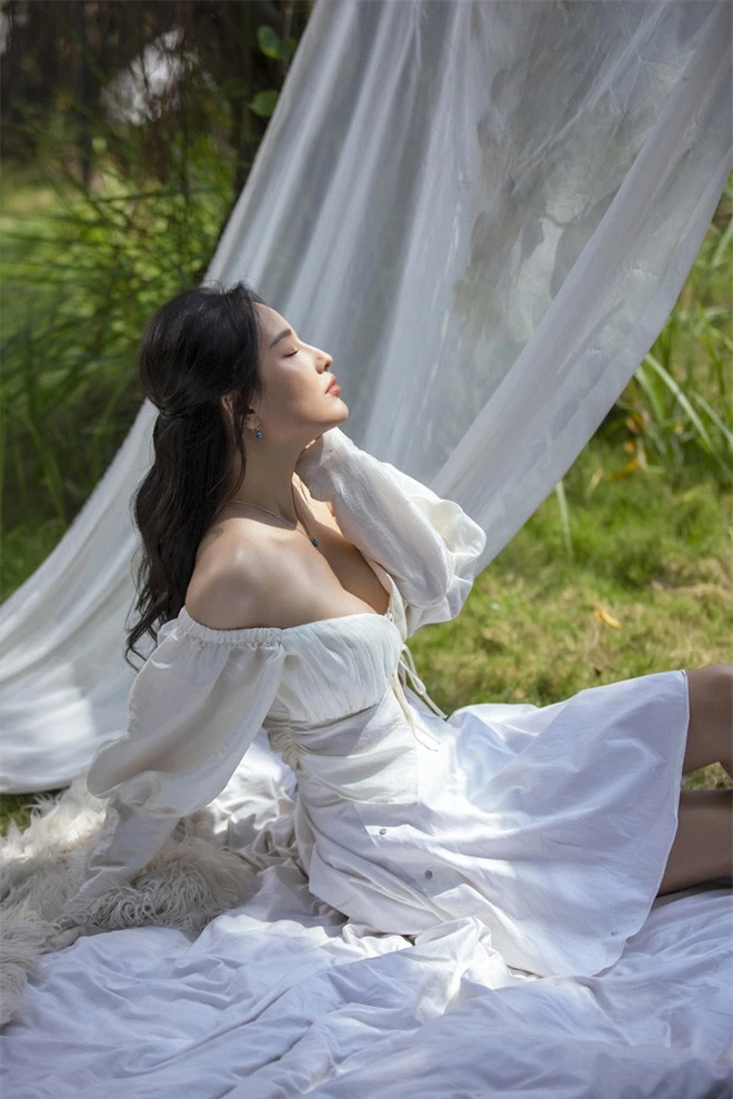 Mai Phương Thúy: Hãy nhớ khuôn mặt chứ đừng nhắc về chiều cao của tôi nữa! - Ảnh 6. Mai Phương Thúy: Hãy nhớ khuôn mặt chứ đừng nhắc về chiều cao của tôi nữa! - Ảnh 6.