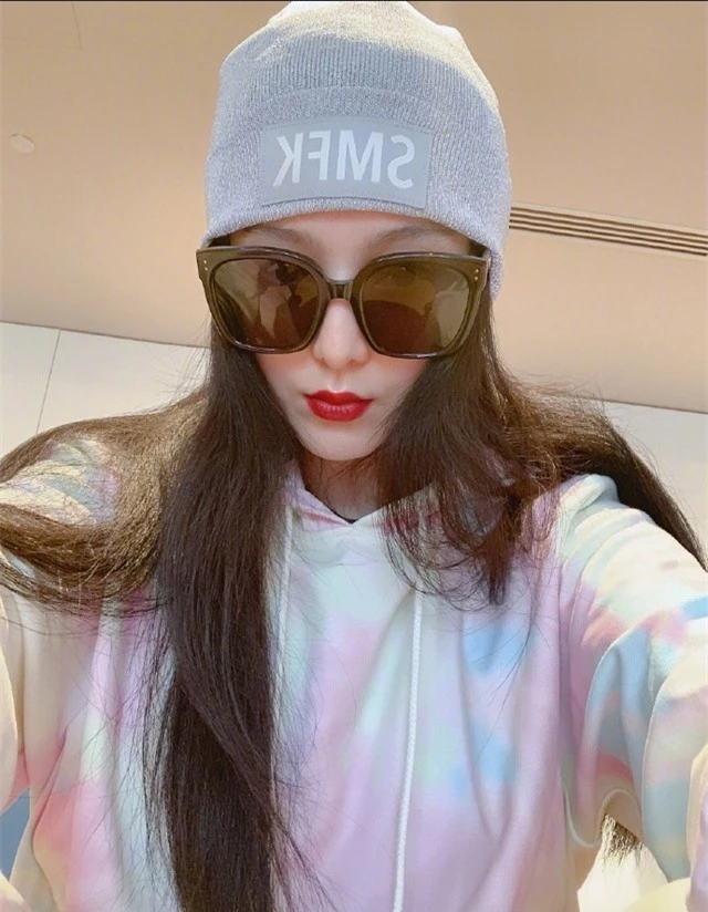 Phạm Băng Băng bị cấm livestream bán hàng do scandal trốn thuế - 4 Phạm Băng Băng bị cấm livestream bán hàng do scandal trốn thuế - 4