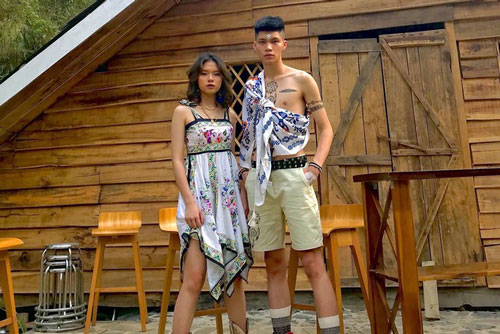 Đôi bạn thân khác giới "cao kều" nổi bật như người mẫu