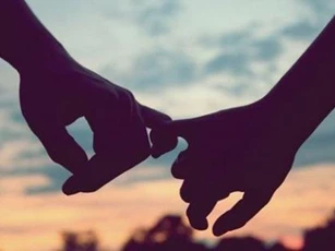 Vẫn còn yêu, có nên làm kẻ thứ 3 để níu kéo tình cũ