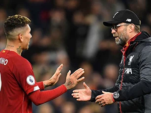 'Được đá bóng trở lại, cầu thủ Liverpool vui như trẻ lên 5'