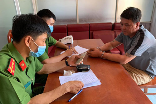 Đắk Lắk: Xử lý đối tượng ép người bán hàng ở chợ đóng tiền “chỗ ngồi”