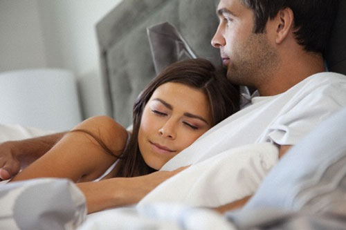 Lấy hết can đảm nói: "Chú ơi, cháu thích chú" và mãi mới nhận được cái gật đầu nhưng không ngờ vừa đưa anh về ra mắt, phản ứng của bố mẹ khiến tôi bàng hoàng