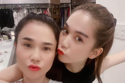 Nhan sắc của chị gái Ngọc Trinh qua ba lần sinh nở