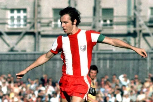 1. Franz Beckenbauer.