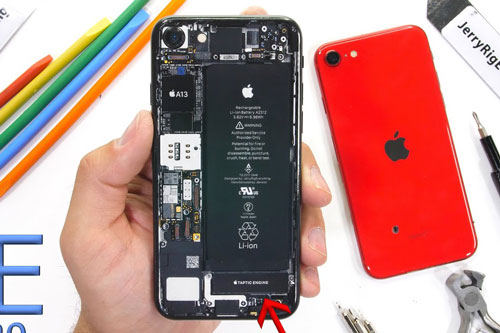'Mổ bụng' iPhone SE 2020