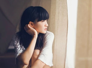 Tôi chẳng thể dứt khoát chia tay mối tình 8 năm