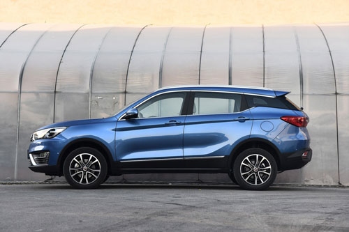 SUV động cơ tăng áp, giá rẻ ‘giật mình’