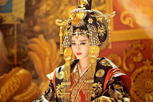 Bí kíp sống 'thuận theo tự nhiên' giúp Võ Tắc Thiên thọ 81 tuổi khiến ai phải cũng bất ngờ