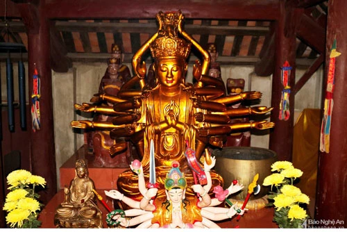 Tượng Phật Mẫu Chuẩn Đề 24 tay ở chùa Phúc Mỹ, xã Yên Sơn, huyện Đô Lương là một trong những pho tượng Phật cổ độc đáo, quý hiếm có cấu trúc lạ đẹp, nghệ thuật tạc tượng điêu luyện ở Nghệ An. Tượng cao 2,28 m, chiều rộng của sải tay lớn nhất cũng là 2,28 m.