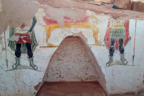 Bức tranh lạ bên ngoài ngôi mộ cổ đại thời La Mã