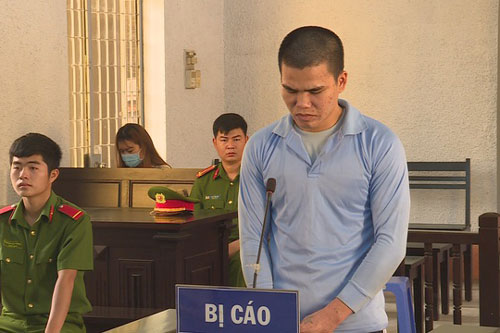 Đắk Lắk: Thủ dao, xách súng hòng giết bạn nhậu vì mâu thuẫn