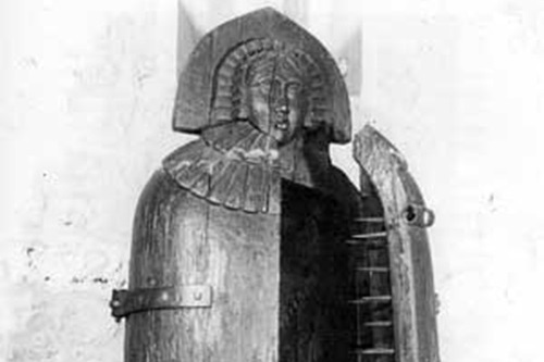 10 kiểu tra tấn hãi hùng nhất lịch sử khiến người đọc không khỏi 'khiếp sợ'