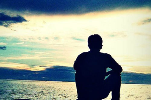 Bạn gái có mối quan hệ thân thiết với cậu đồng nghiệp kém tuổi