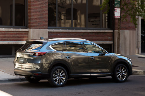 Nhiều mẫu xe giảm giá kịch sàn trong tháng 5, kèm khuyến mãi