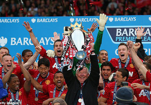 Evra tiết lộ Ferguson nghỉ hưu vì C.Ronaldo và Gareth Bale