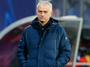 'Mourinho sẽ bị sa thải nếu khởi đầu tệ hại mùa giải tới'