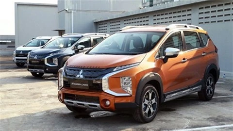 Mitsubishi Xpander Cross đẹp long lanh về VN, đe dọa Suzuki XL7 giá rẻ