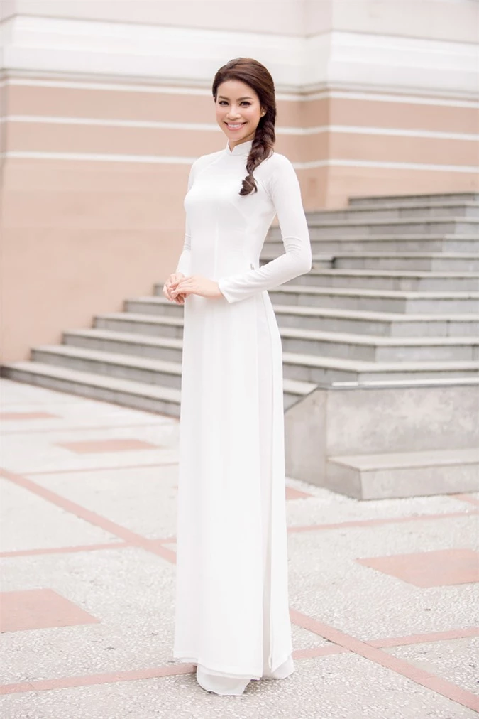 Vẻ đẹp tinh khôi gây thương nhớ của tà áo dài trắng  - Ảnh 4.