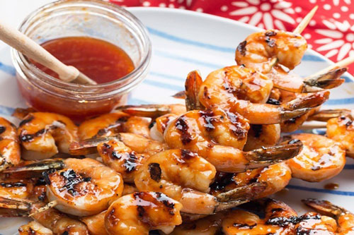 Tôm nướng sốt me chua chua ngọt ngọt, ai cũng phải khen ngon