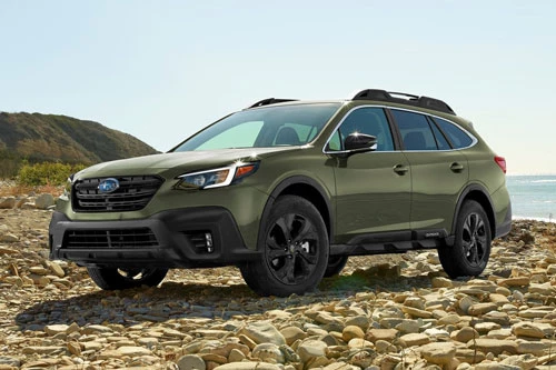 10. Subaru Outback (doanh số: 8.058 chiếc).