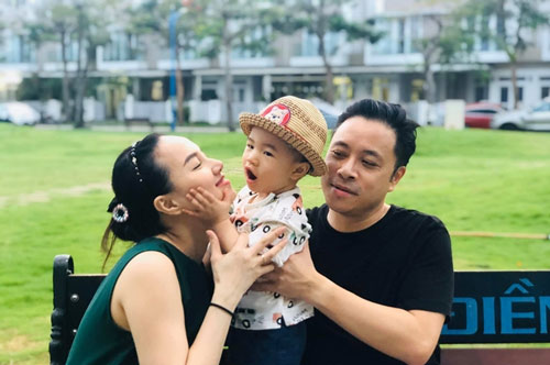 Đinh Ngọc Diệp tận hưởng cuộc sống bỉm sữa