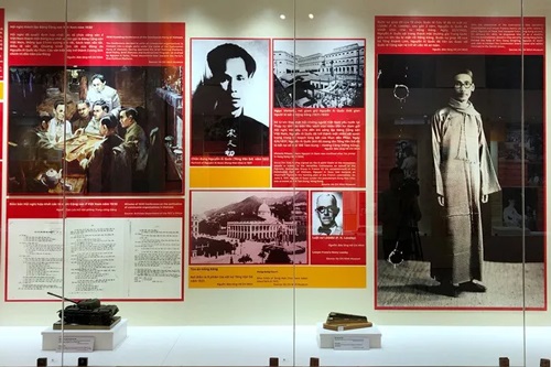 Triển lãm đặc biệt về Hồ Chủ tịch, một số hiện vật quý lần đầu xuất hiện