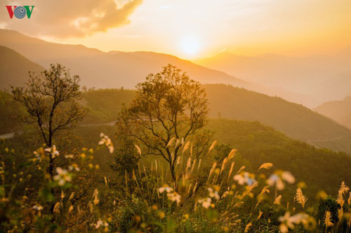 Cực Tây A Pa Chải - Một tiếng gà gáy ba nước cùng nghe