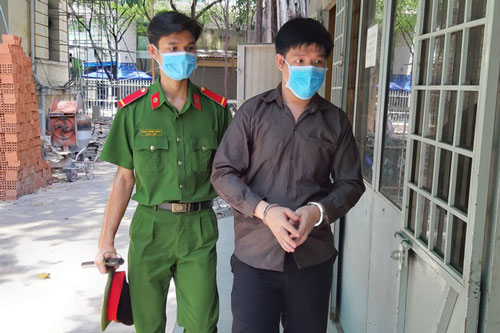 TP.HCM: Nhân viên công ty hàng không tham ô tiền tỷ