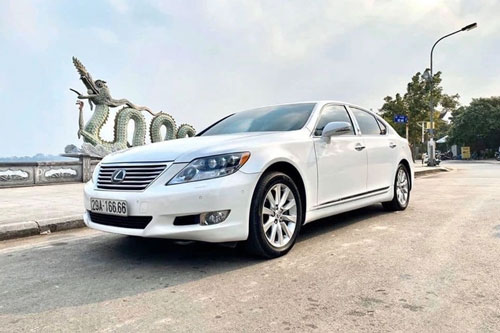 Lexus LS 460L đời 2011 mang biển tứ quý 6 rao bán 2,1 tỷ đồng