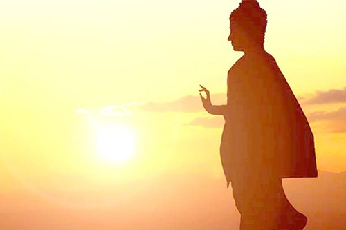 Làm người nhớ lấy từ bi để dưỡng tâm, còn khoan dung để dưỡng khí