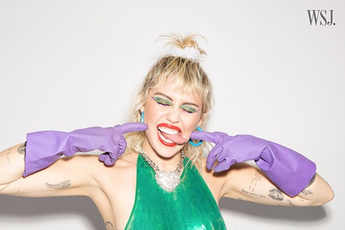 Hậu ly hôn, Miley Cyrus quay lại với hình ảnh quậy phá và ngỗ ngược