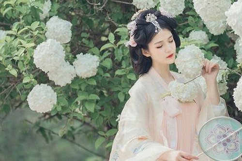 Phụ nữ sinh ngày này nhiều khả năng sống sang giàu, cả đời không lo thiếu tiền