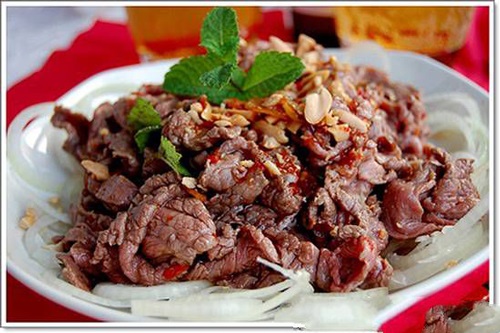 Cách làm gỏi bò nướng thơm ngon cho ngày bận rộn