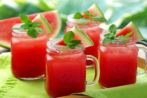 Cách làm sinh tố trái cây cho bé trong ngày Hè nóng bức