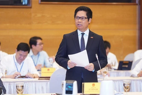 Chủ tịch VCCI Vũ Tiến Lộc phát biểu tại Hội nghị Thủ tướng Chính phủ với doanh nghiệp năm 2020 (Ảnh: Báo đầu tư)