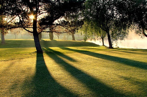 Nếu bạn không mù, đừng quen biết tôi qua miệng của người khác