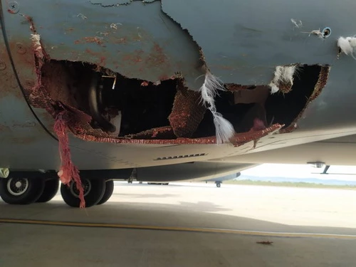 Thiệt hại trên chiếc vận tải cơ A400M Atlas của Không quân Tây Ban Nha sau vụ va phải chim. Ảnh: Defence Blog.