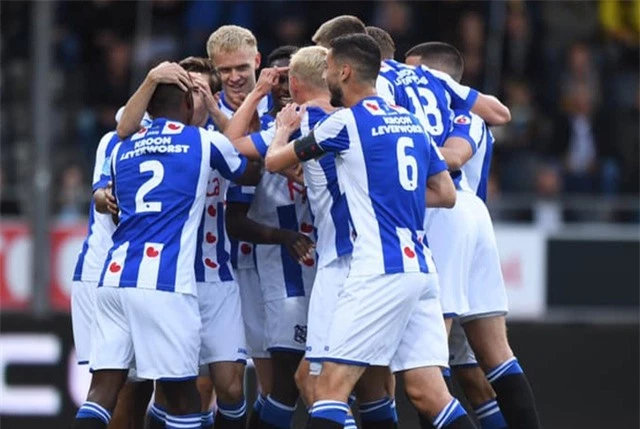 HLV Heerenveen chê các học trò sa sút - 1