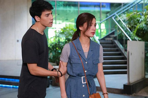 Đang yên đang lành vợ bỏ lại đứa con 2 tháng tuổi ra đi, đến khi mẹ chồng đọc được tờ giấy đó mới vỡ lẽ mọi chuyện