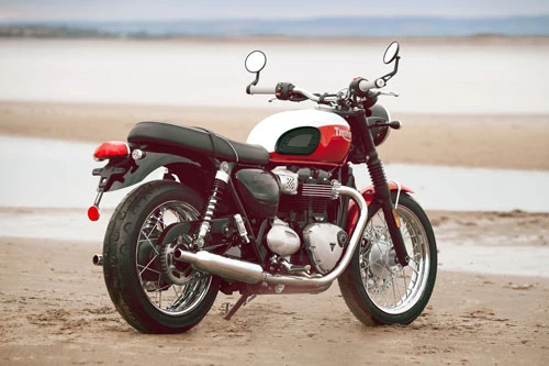 Triumph Bonneville Bud Ekins T120.