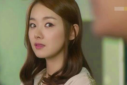 4 tháng ở nhà chăm con mà mẹ chồng cứ "ra rả quân ăn bám", tức quá tôi mới đáp lại khiến bà ấm ức không nên lời