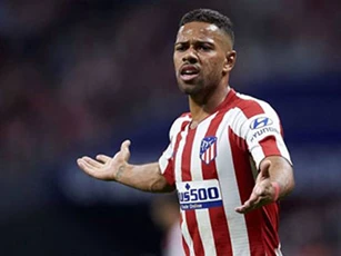 Sao trẻ của Atletico dương tính với Covid-19