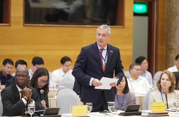 Doanh nghiệp nước ngoài hiến kế giúp kinh tế Việt Nam phục hồi theo hình chữ V