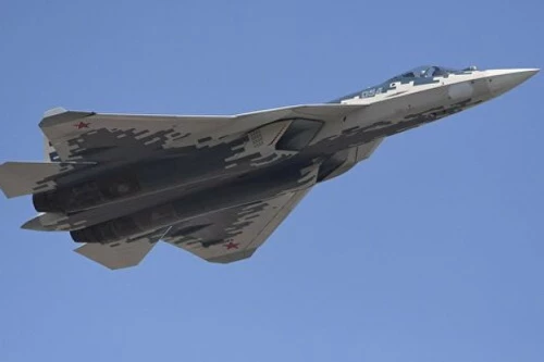 Tiêm kích tàng hình thế hệ năm Su-57 của Nga hiện vẫn phải bay với động cơ AL-41F1S trang bị cho Su-35. Ảnh: TASS.