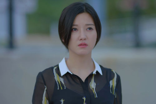 Mua quà cho mẹ chồng nhân Ngày của mẹ, bà nghẹn ngào tuyên bố một câu khiến ai nấy choáng váng