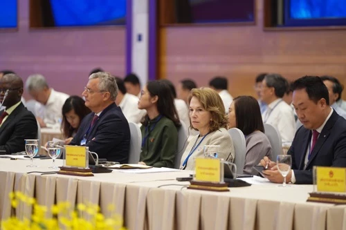 Hội nghị Thủ tướng gặp doanh nghiệp thu hút sự quan tâm của nhiều đối tác quôc tế. Ảnh:VGP/Quang Hiếu